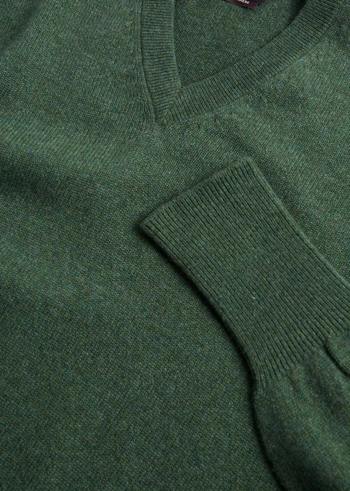 Paul Stuart Essential | Classic Cashmere V-Neck Sweater