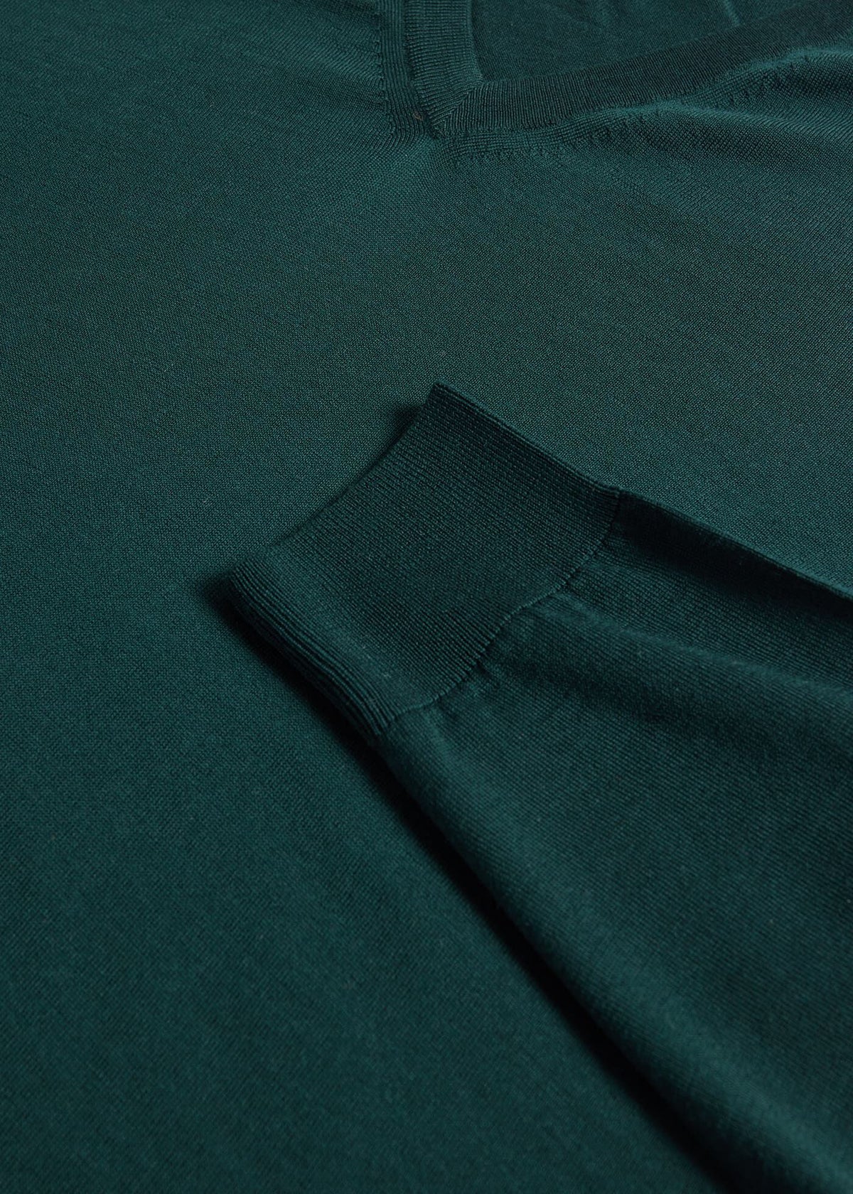 Paul Stuart Best Seller | Essential Merino Wool V-neck Sweater