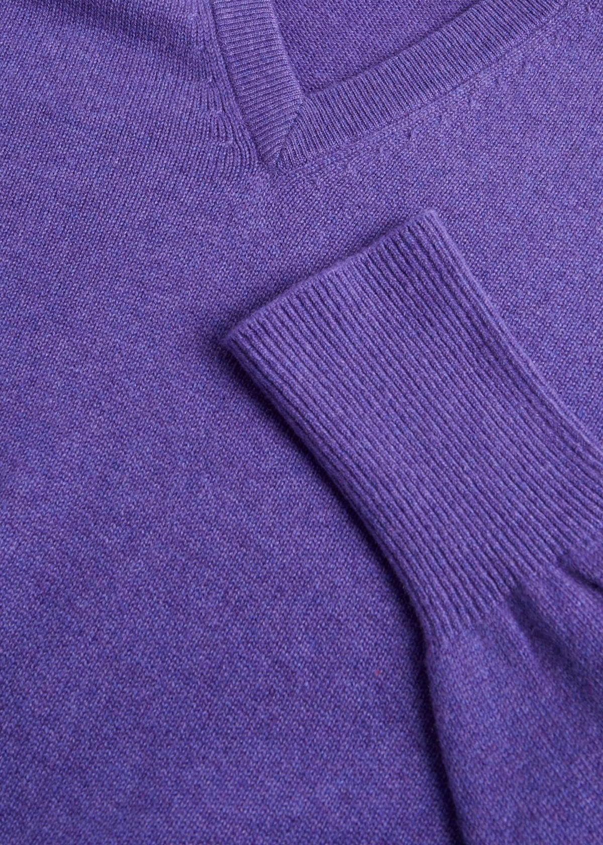 Paul Stuart Great Value | Classic Cashmere V-Neck Sweater