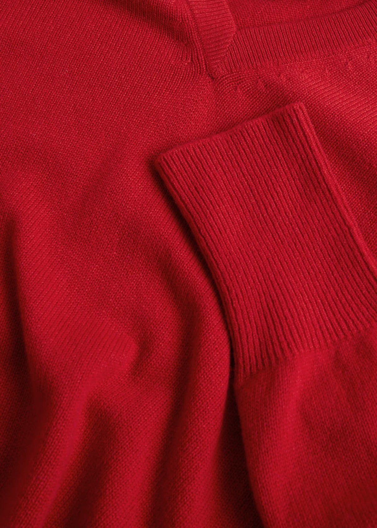 Paul Stuart Recommended | Classic Cashmere V-Neck Sweater
