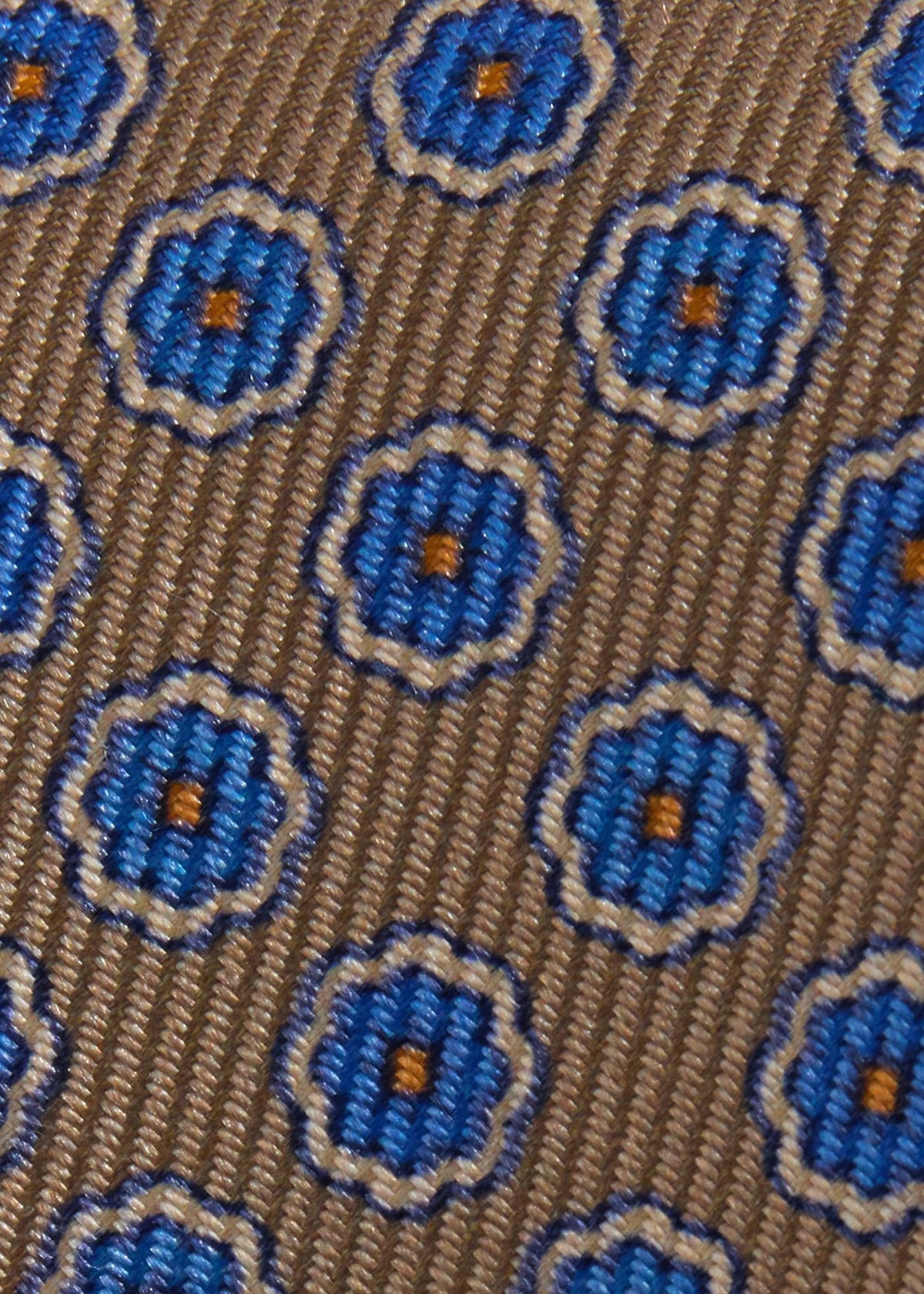 Paul Stuart Essential | Silk Geometric Rosette Medallion Tie