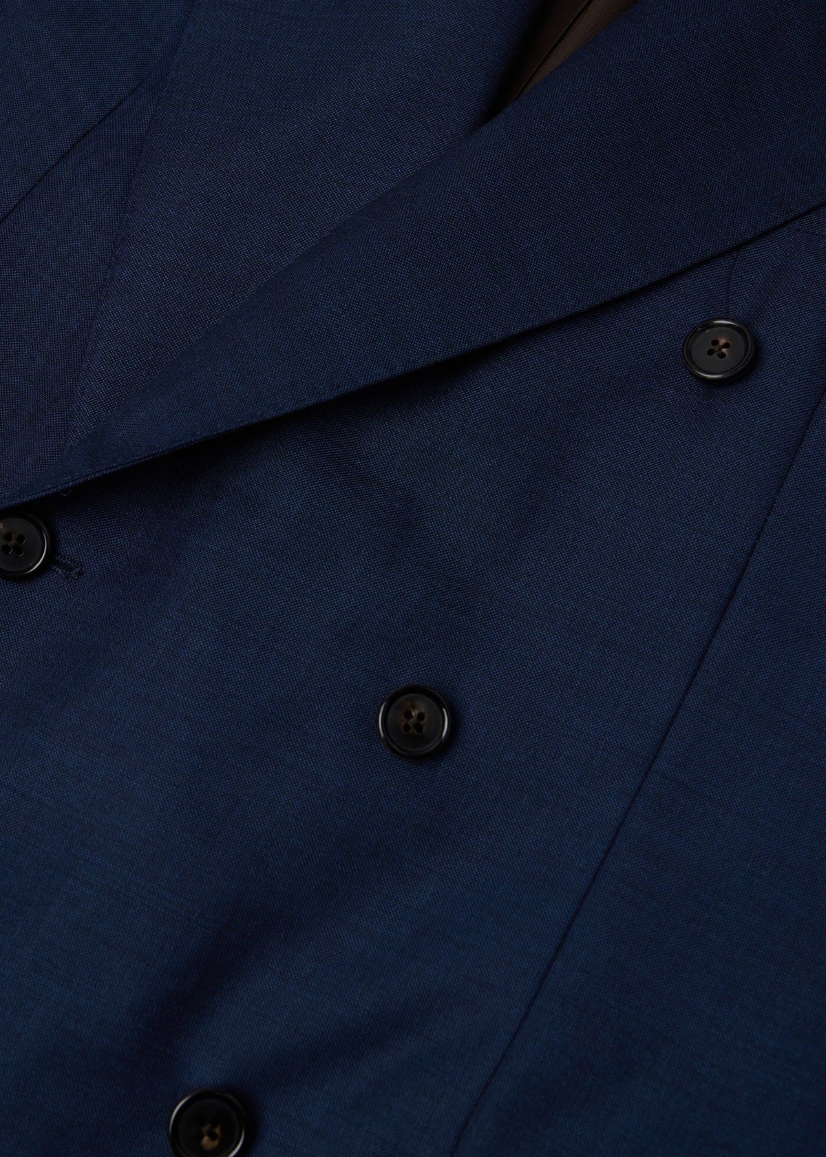 Paul Stuart Trending | Double-Breasted Suit in Wool Sharkskin