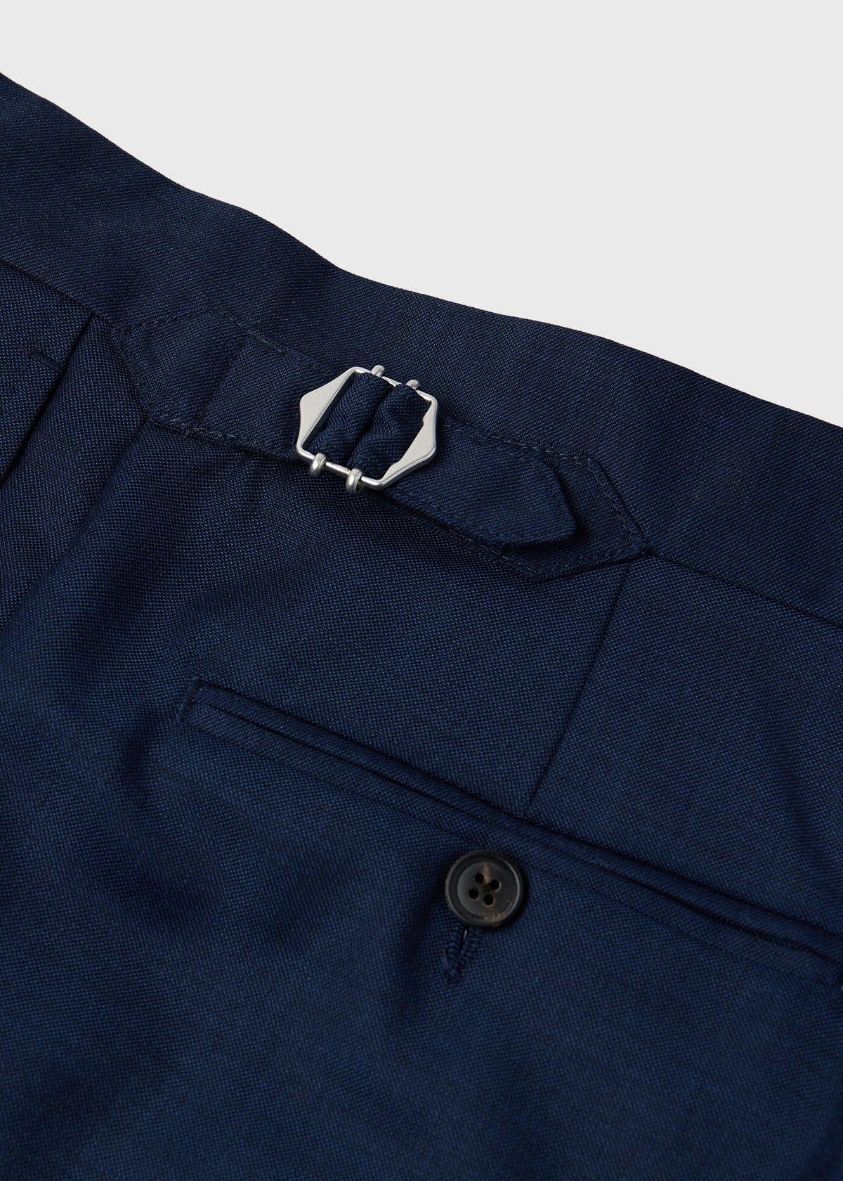Paul Stuart Trending | Double-Breasted Suit in Wool Sharkskin
