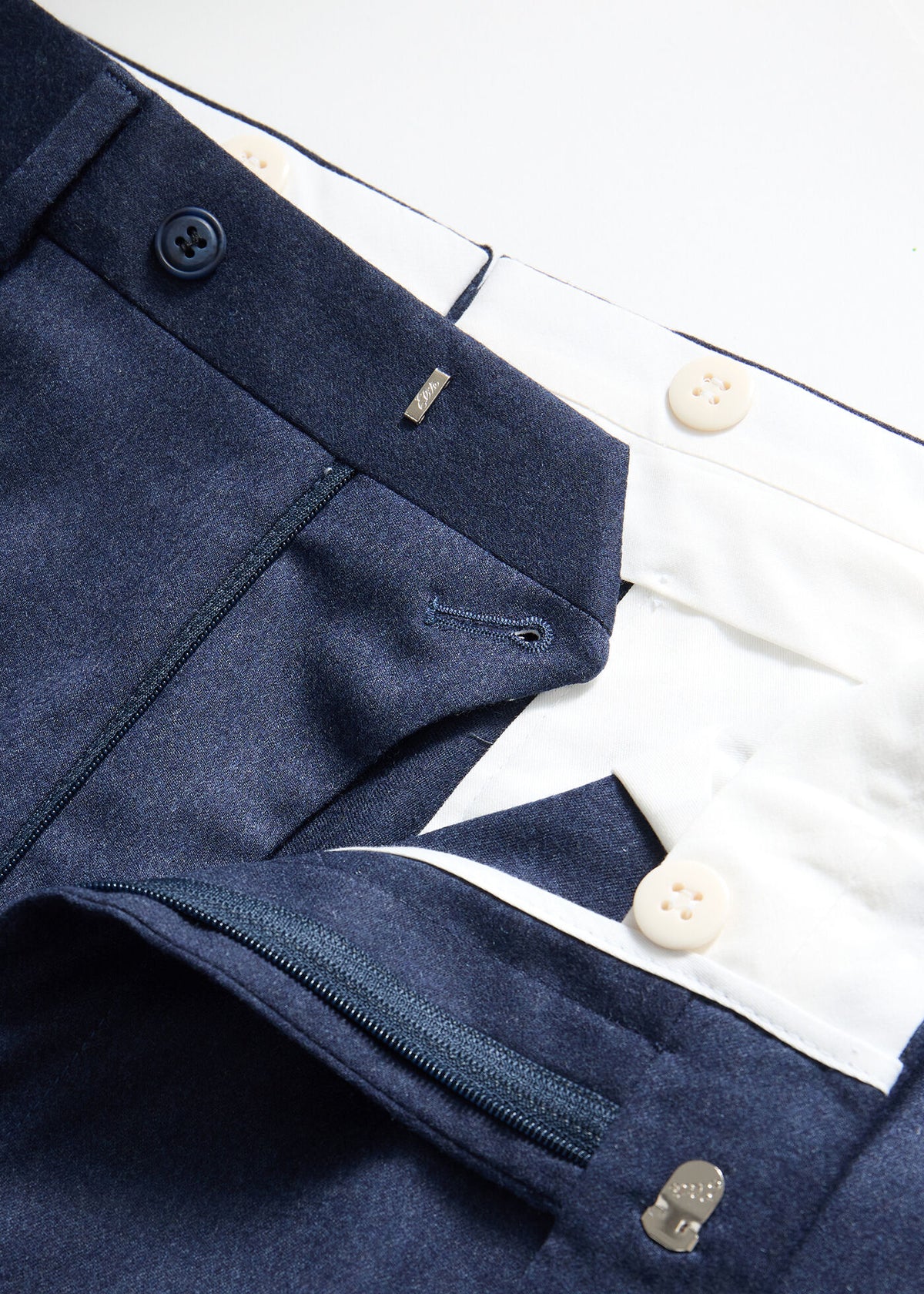 Paul Stuart Recommended | Wool & Cashmere Flannel Trouser