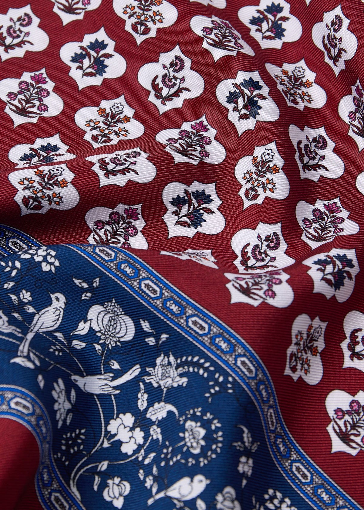 Paul Stuart Essential | Silk Floral Medallion Silk
