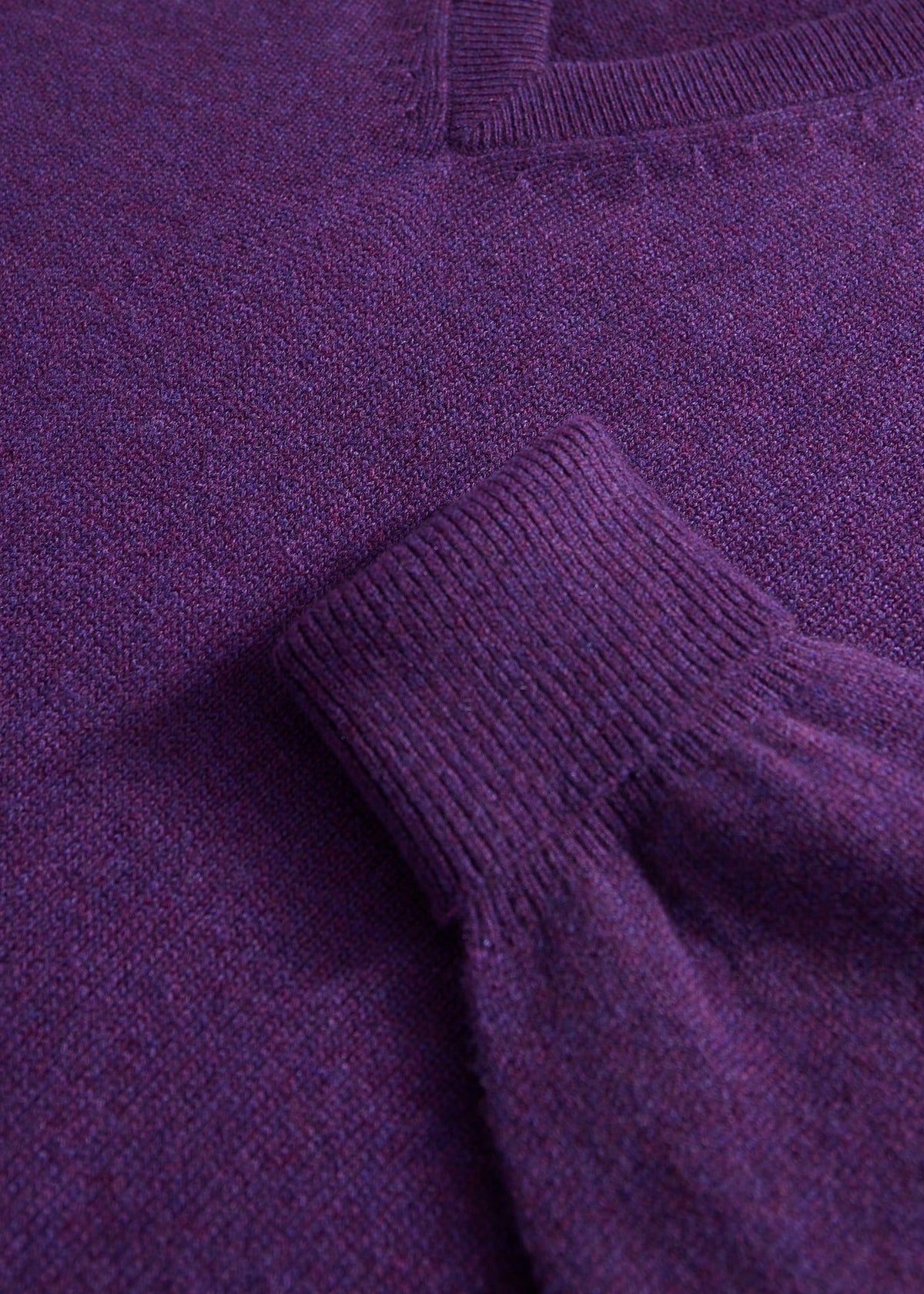 Paul Stuart Quality | Classic Cashmere V-Neck Sweater