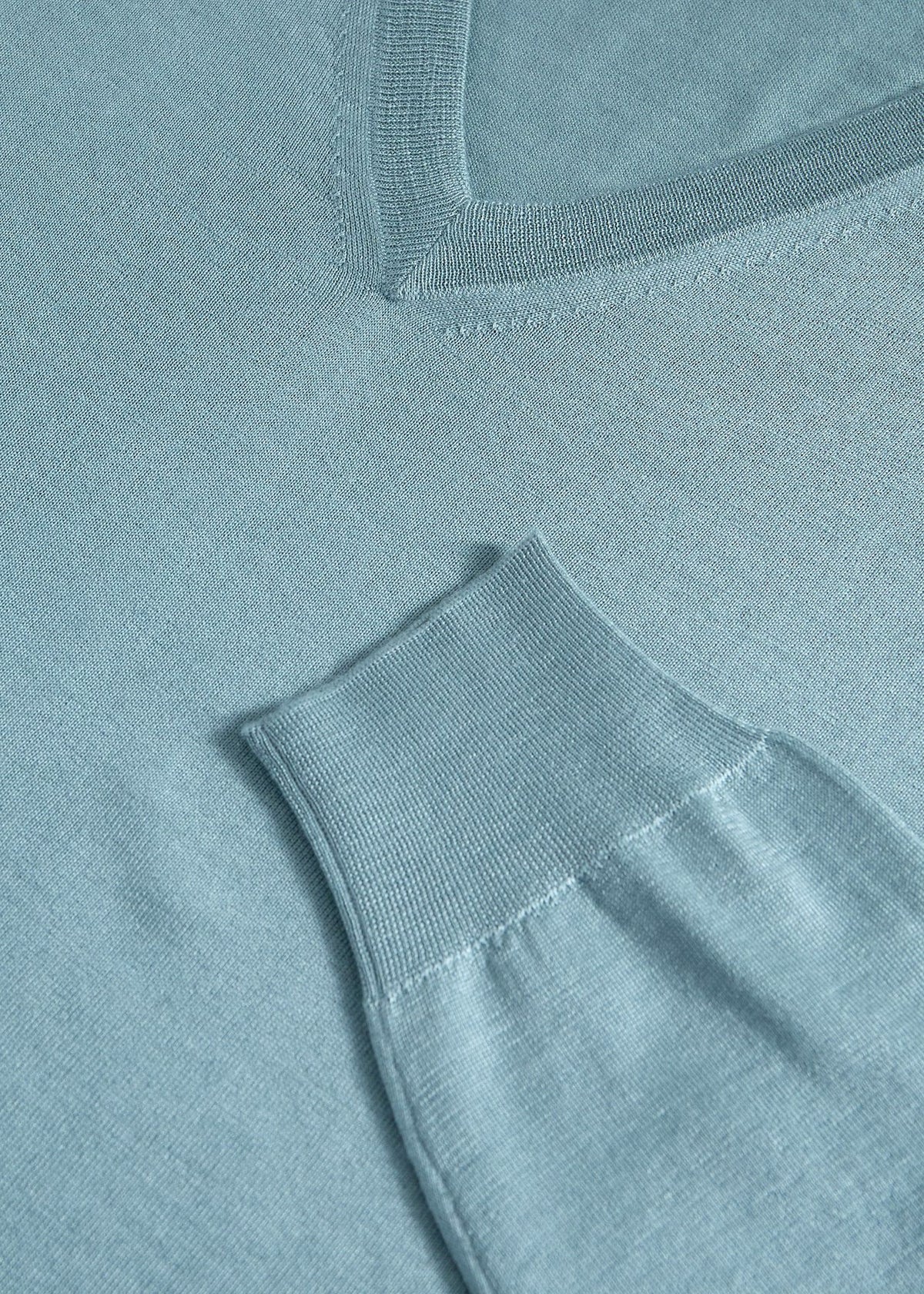 Paul Stuart Smart Buy | Silk & Cashmere V-Neck Sweater