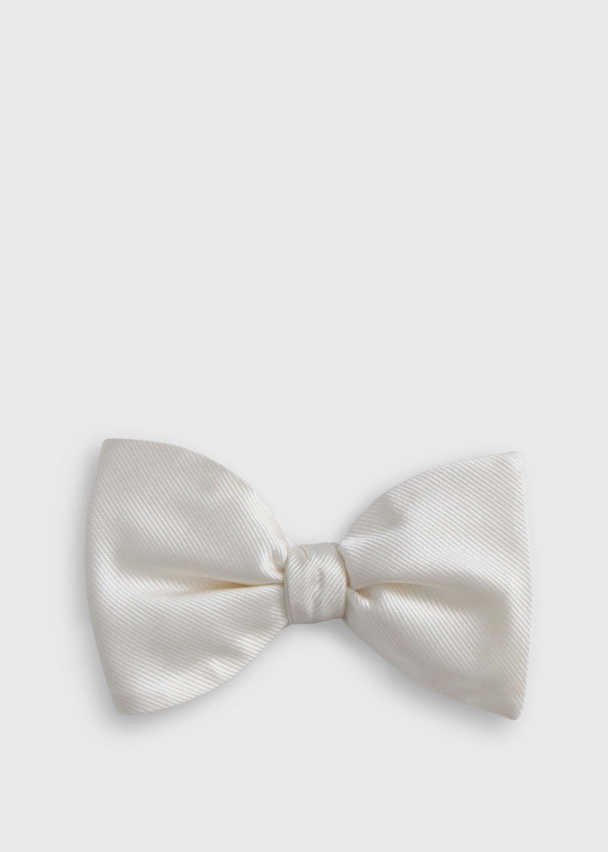 Paul Stuart Trending | Woven Silk Grosgrain Bow Tie