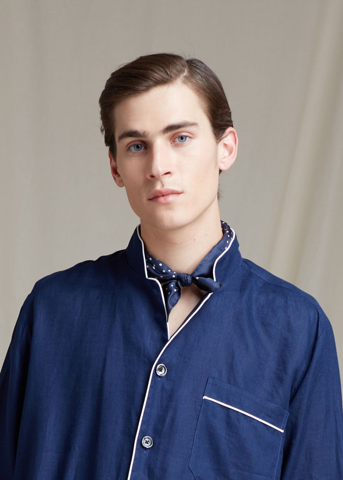 Paul Stuart Essential | Silk Dots Pocket Square