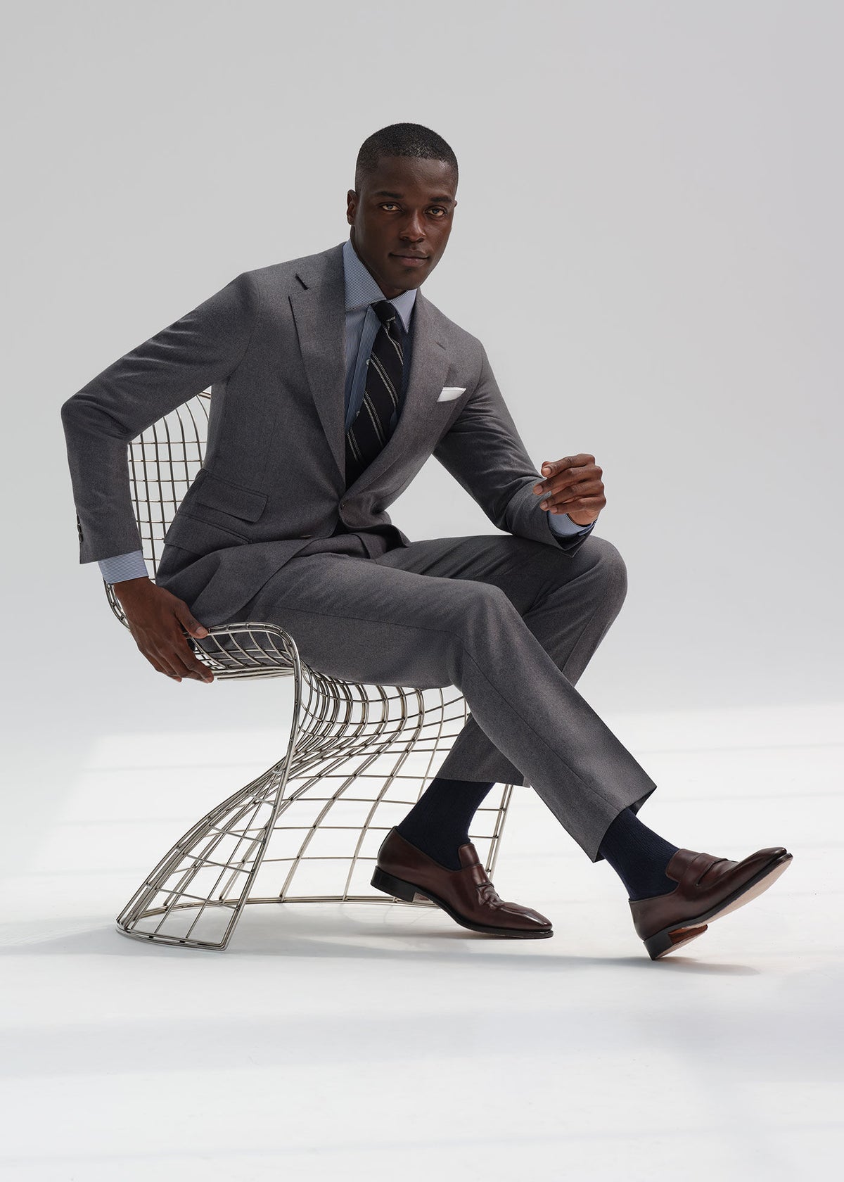 Paul Stuart Hot Sale | Lightweight Wool Flannel Suit